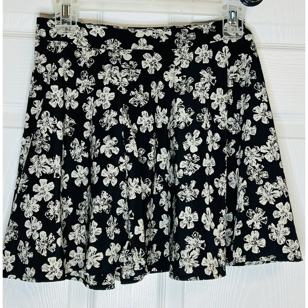 LUSH Womens Black Floral Tan Mini Skater A Line Skirt Sz XS - Picture 1 of 6